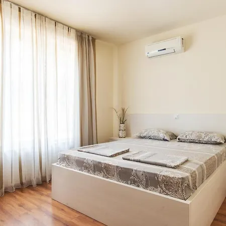 Santa Maria Apartamento Ahtopol
